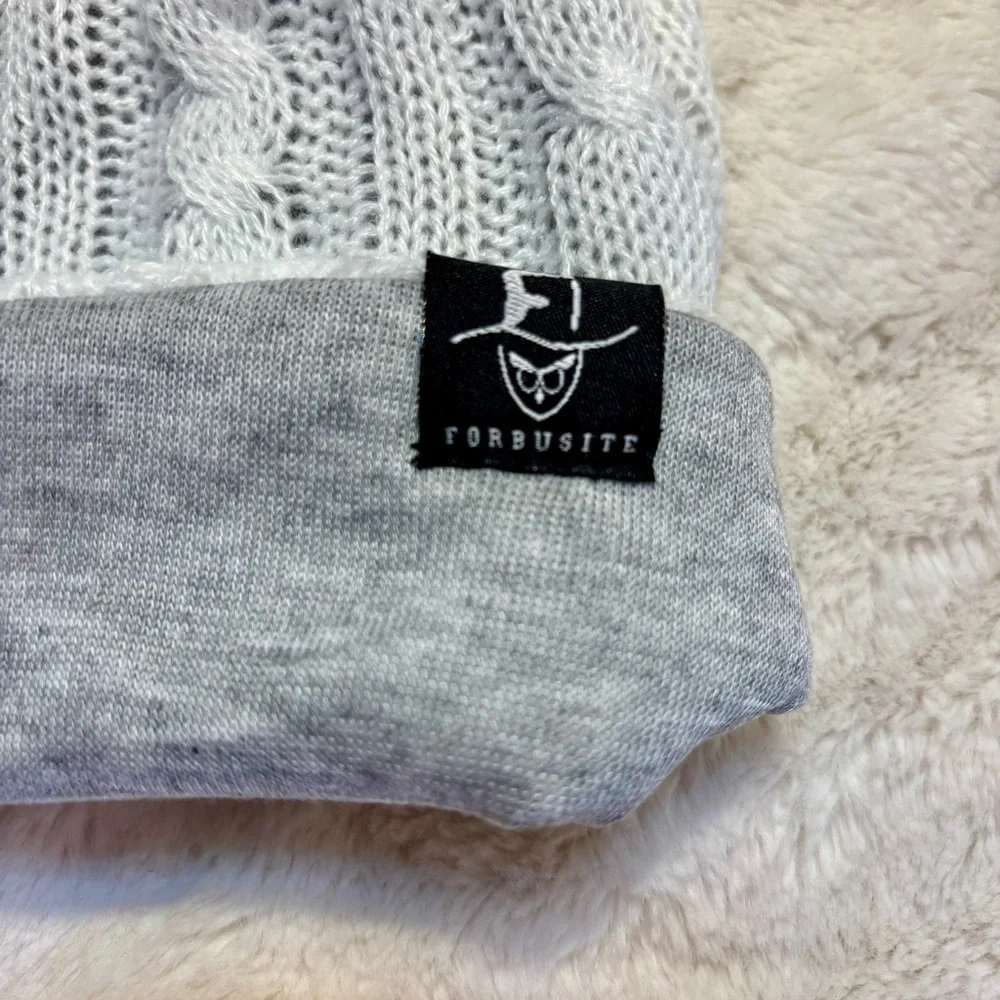 NWT Beanie Hat Forbusite White Cable Knit Beanie Grey Interior